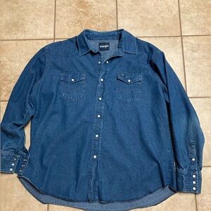 Wrangler denim snap-front shirt